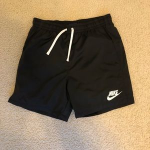 Small Nike Drawstring Active Shorts